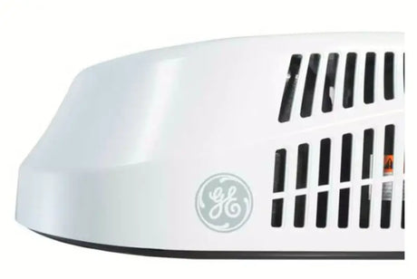 High Efficiency RV Air Conditioner 13.5 K Btu White