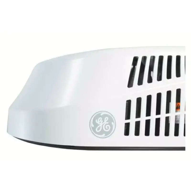 High Efficiency RV Air Conditioner 13.5 K Btu White