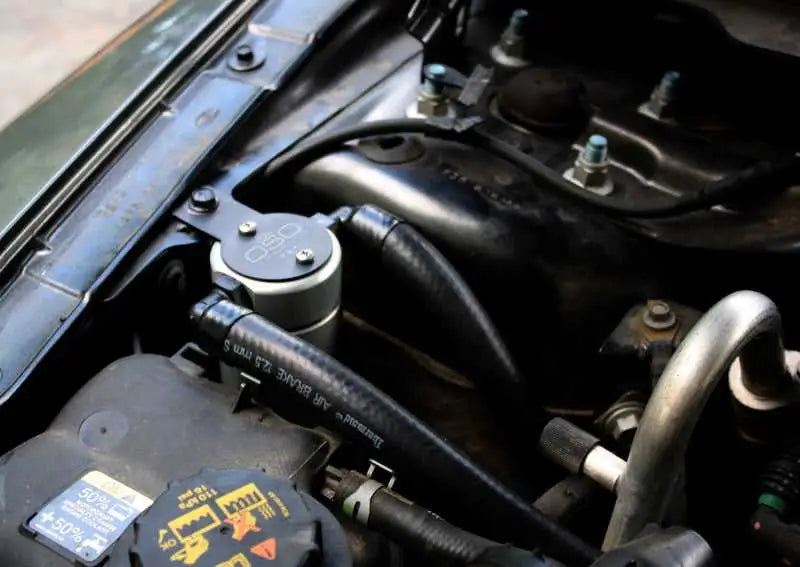 J&L 10-18 Ford Taurus Sho EcoBoost V6 Passenger Side Oil Separator 3.0 - Clear Anodized 