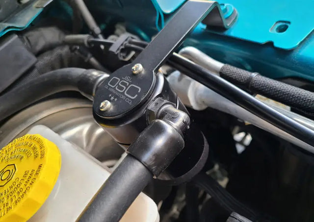 J&L 20-21 Jeep Gladiator 2.0L (Excl Hybrid Models) Driver Side Oil Separator 3.0 - Black Anodized - Truck & Automotive