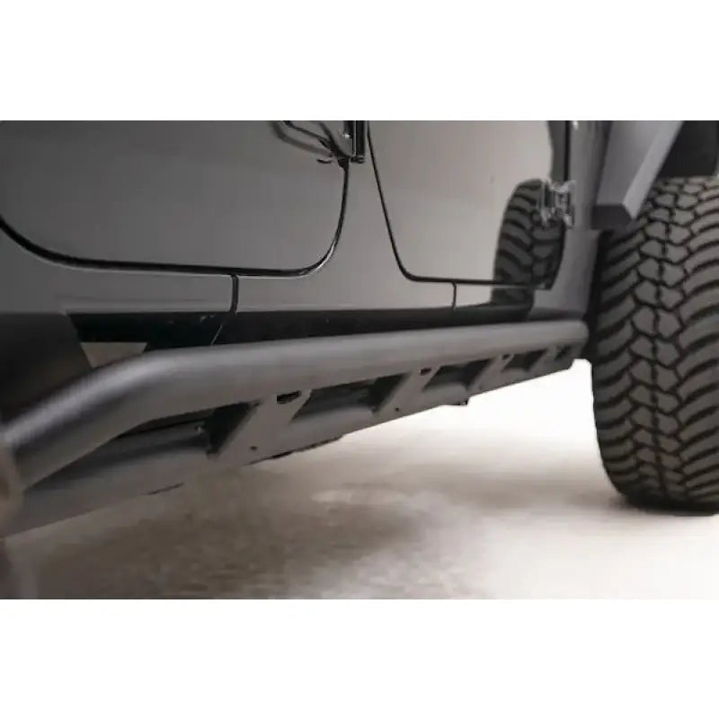 JL18-G1750-1 Fab Fours Jl Tube Slider - Rocker Panel Guard