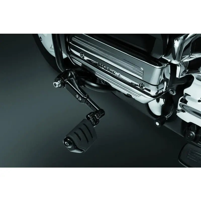 Kuryakyn 3990 Kuryakyn Ergo III Adjustable Mount With Trident Dually ISO Pegs Gloss Black