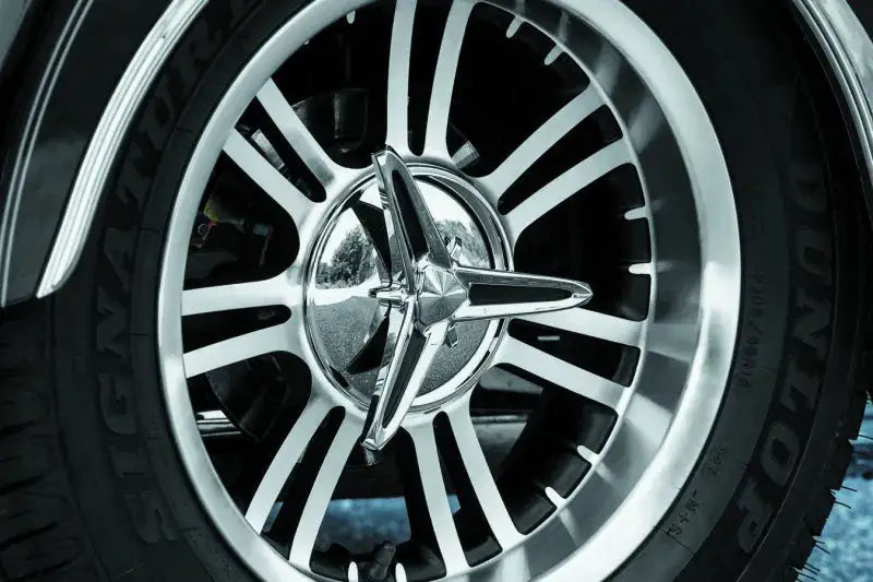 Kuryakyn Knock-Off Center Caps For Trikes Chrome - RV and Auto Parts