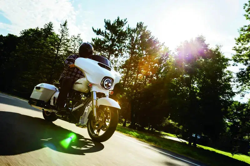 Kuryakyn Oil Cooler Cover Milwaukee-8 Chrome - RV and Auto Parts