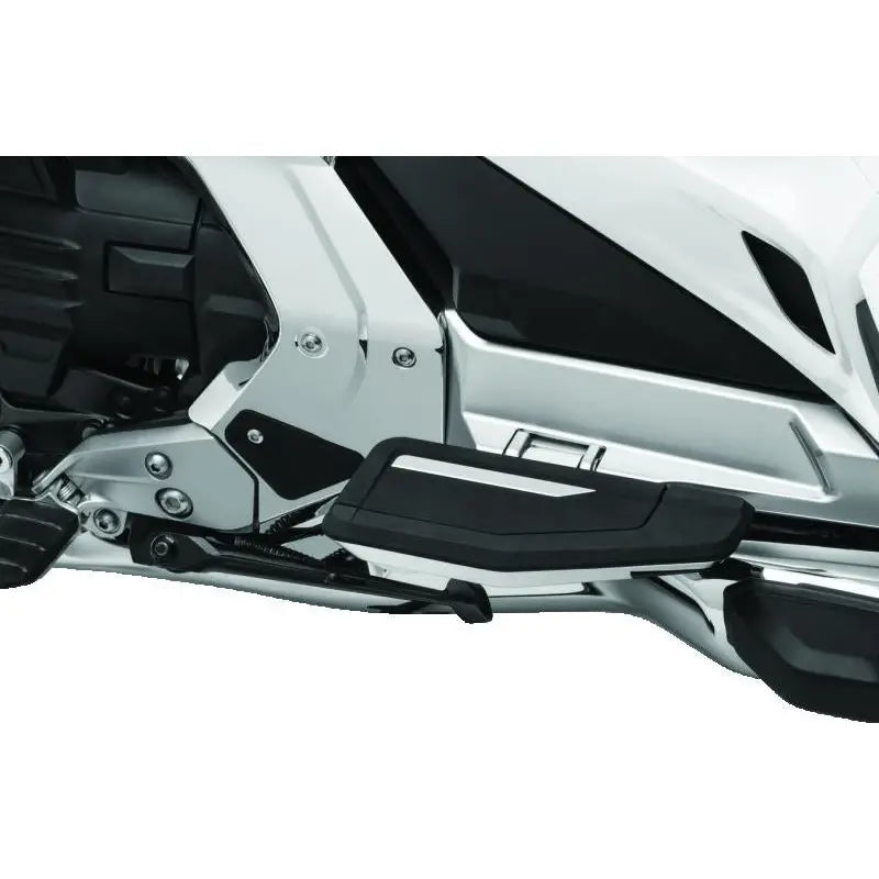 Kuryakyn 6760 Kuryakyn Omni Transformer Passenger Flooboards Chrome - 6760
