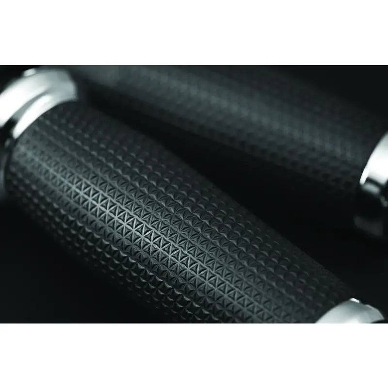 Kuryakyn 5946 Kuryakyn Thresher Grip Metric Chrome