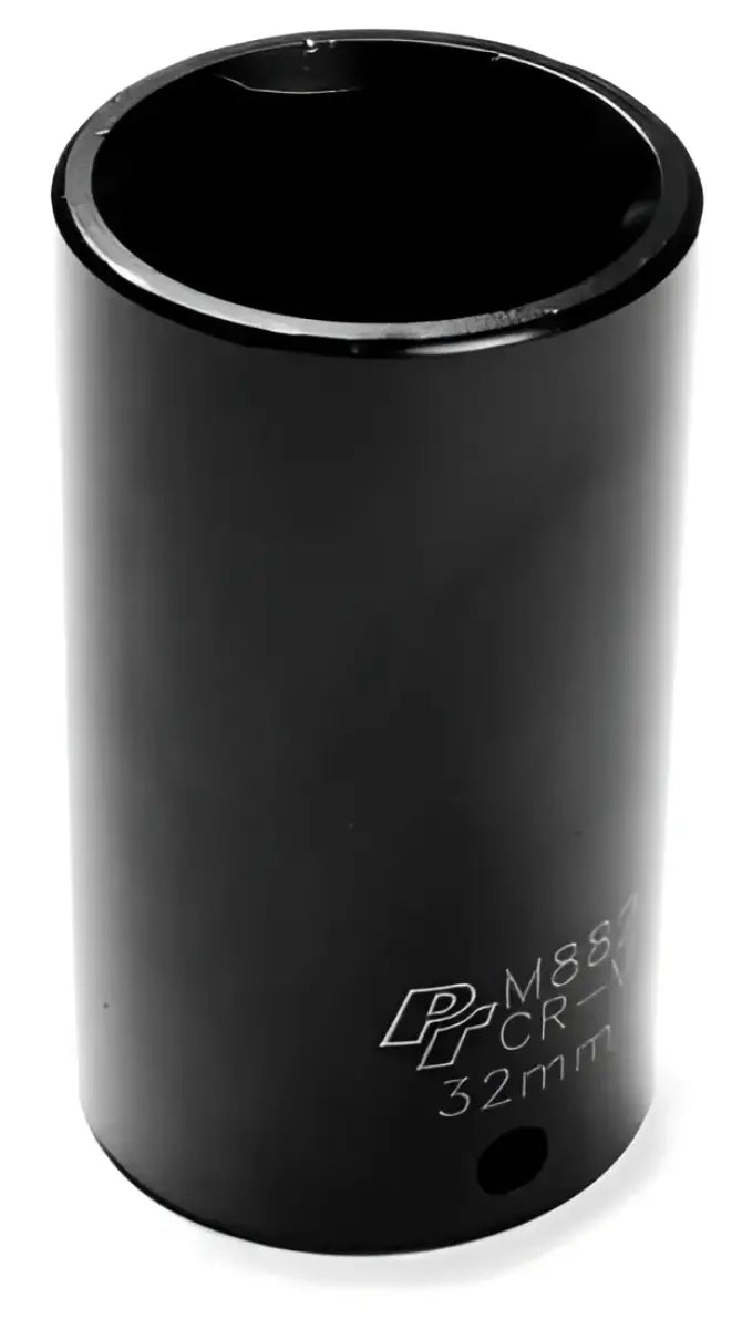 M882 Socket