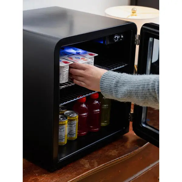 Magic Chef MCB17CHB Refrigerator