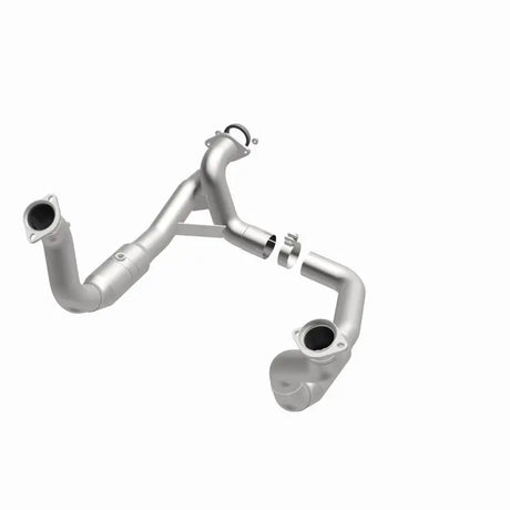 MagnaFlow Conv Direct Fit 11-14 Ford F-250 Super Duty / 350 V8 6.2L - Truck & Automotive