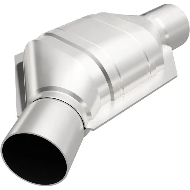 MagnaFlow Conv Univ 2.5 Angled Inlet - Truck & Automotive