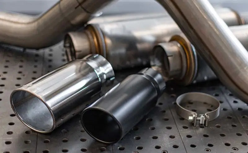 MagnaFlow Sys T/B 99-02 Dodge Ram 2500/3500 5.9L 5in SS Single Side Rear Exit Custom Builder Kit - Truck & Automotive