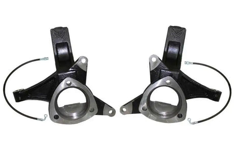 Maxtrac MaxTrac 07-16 GM C1500 2WD 4.5in Front Lift Spindles w/Extended DOT Compliant Brake Lines