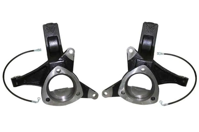 Maxtrac MaxTrac 07-16 GM C1500 2WD 4.5in Front Lift Spindles w/Extended DOT Compliant Brake Lines