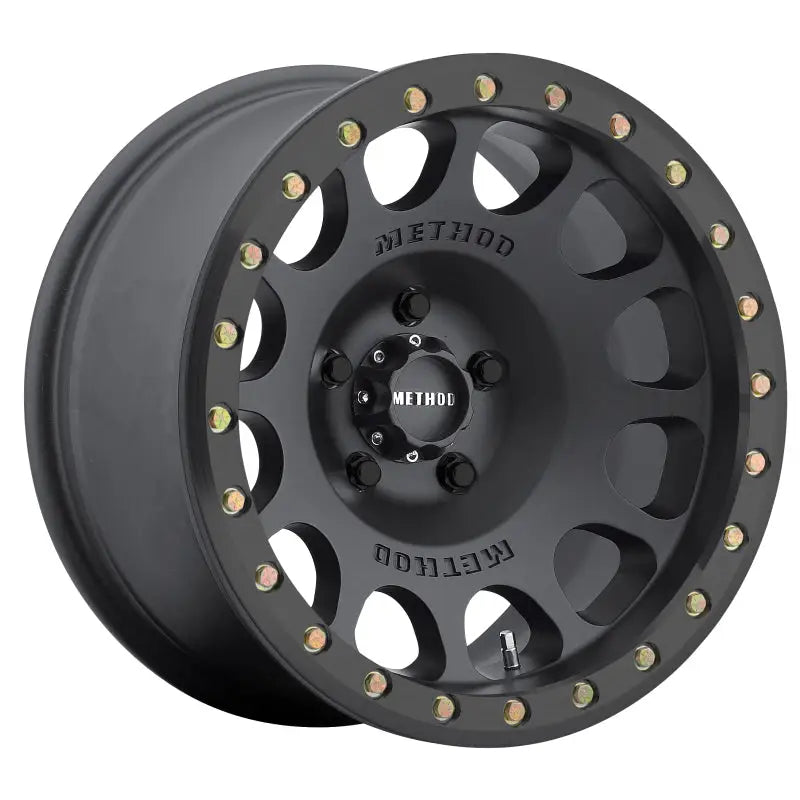 Method MR105 Beadlock 17x8.5 0mm Offset 8x6.5 130.81mm CB Matte Black w/BH-H24125 Wheel - Truck & Automotive
