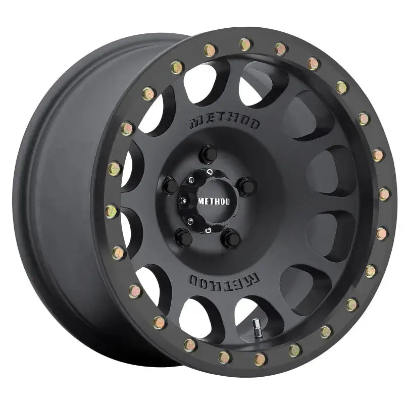 Method MR105 Beadlock 17x8.5 0mm Offset 8x6.5 130.81mm CB Matte Black w/BH-H24125 Wheel - Truck & Automotive