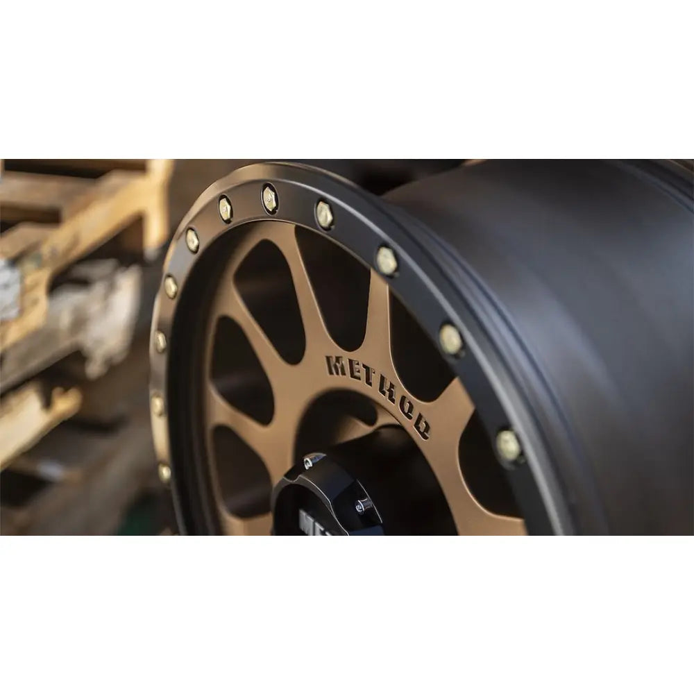 Method Race With Method Logo Center Cap Wheel MR30589058900 - MR305 NV 18X9 0MM Offset