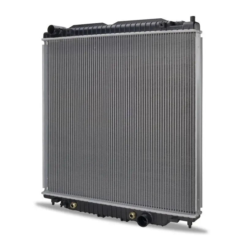 Rectangular Ford F-Series Super Duty replacement radiator for optimal cooling