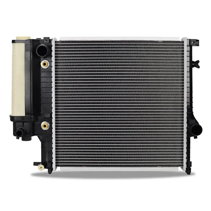 Automotive radiator with coolant reservoir for BMW 318ti base and 318i radiator replacement
