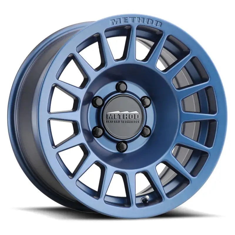 Blue Method Race wheel with bead grip for MR70778560600 Method Race MR707 Bead Grip 17X8.5 0Mm Offset