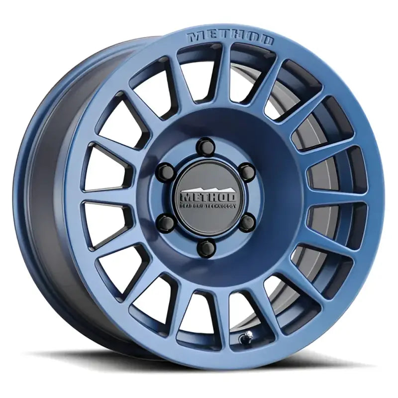 Blue Method Race wheel with bead grip for MR70778560600 Method Race MR707 Bead Grip 17X8.5