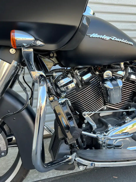 Naked Oil Cooler M8 Touring  `17 23  Blk 