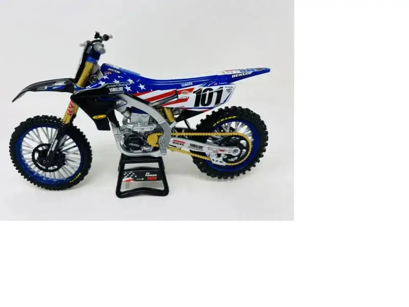 New Ray Toys Yamaha YZ450F Motocross of Nations (Eli Tomac #101)/ Scale - 1:12 - Apparel