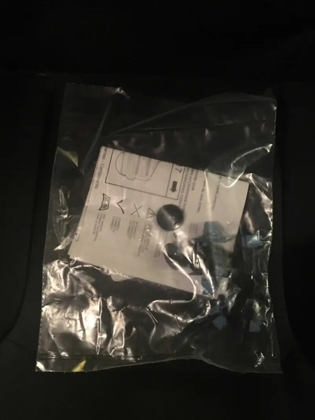 PA01271 Bed Liner Hardware