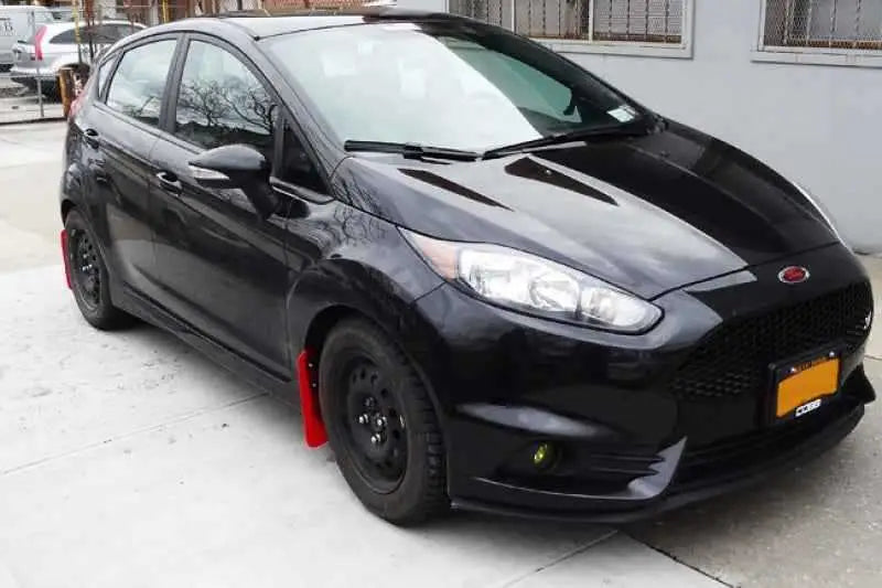 Rally Armor MF29-UR-BLK/WH