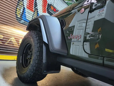 Rally Armor 19-23 Jeep JT Gladiator Mojave/Rubicon Black Mud Flap w/ Metallic Logo - Truck & Automotive