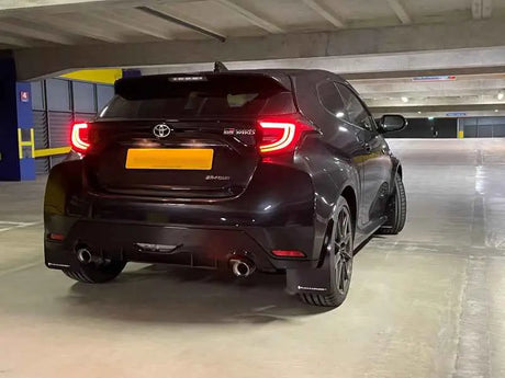 Rally Armor MF74-UR-BLK/WH