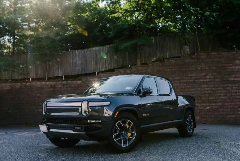 Rally Armor MF18-UR-BLK/WH