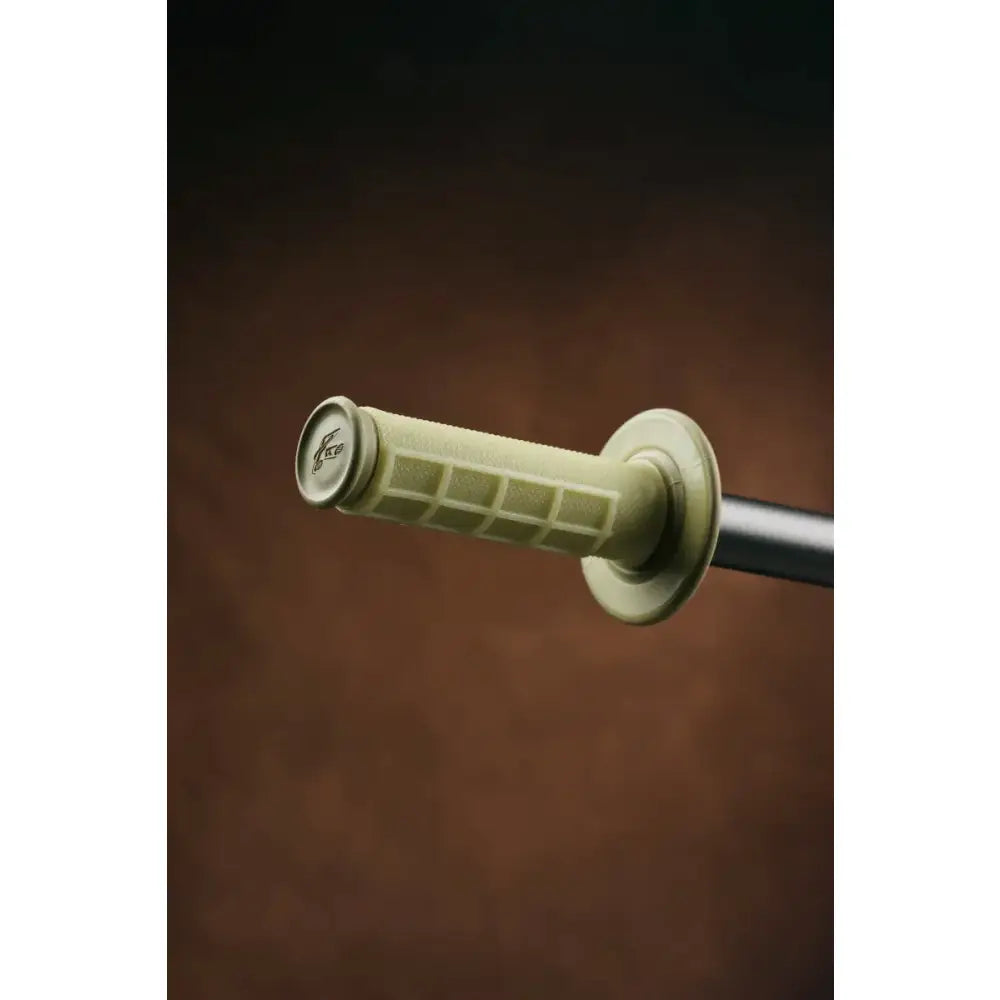 Renthal MX Dual Compound Grips 1/2 Waffle - Kevlar - G165
