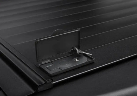 Retrax 17-18 Ridgeline RetraxPRO MX truck bed lockbox with keys and sealed ball-bearing rollers