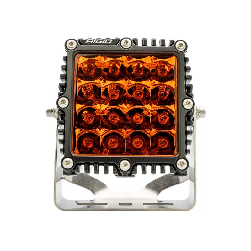 Orange-tinted off-road LED light Rigid Industries Q-Series with Amber PRO lens