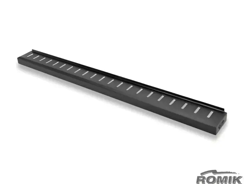 81382319 Running Board
