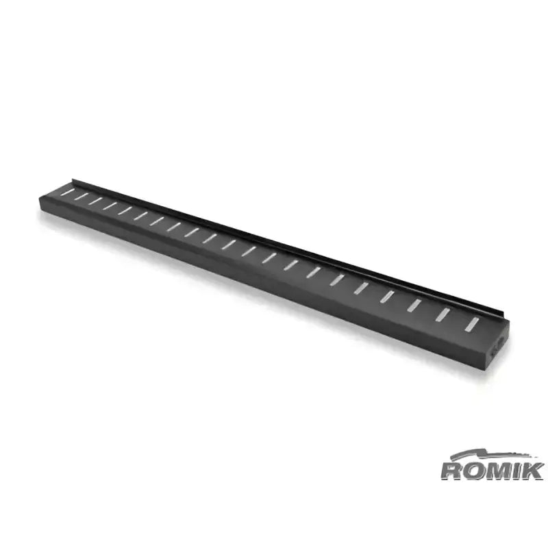81382319 Running Board