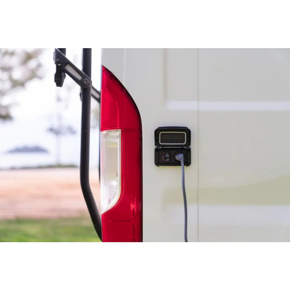 Scanstrut Premium Click-To-Close Design Receptacle SC-V-P1 - Ventura Series Dual 125V 20A AC