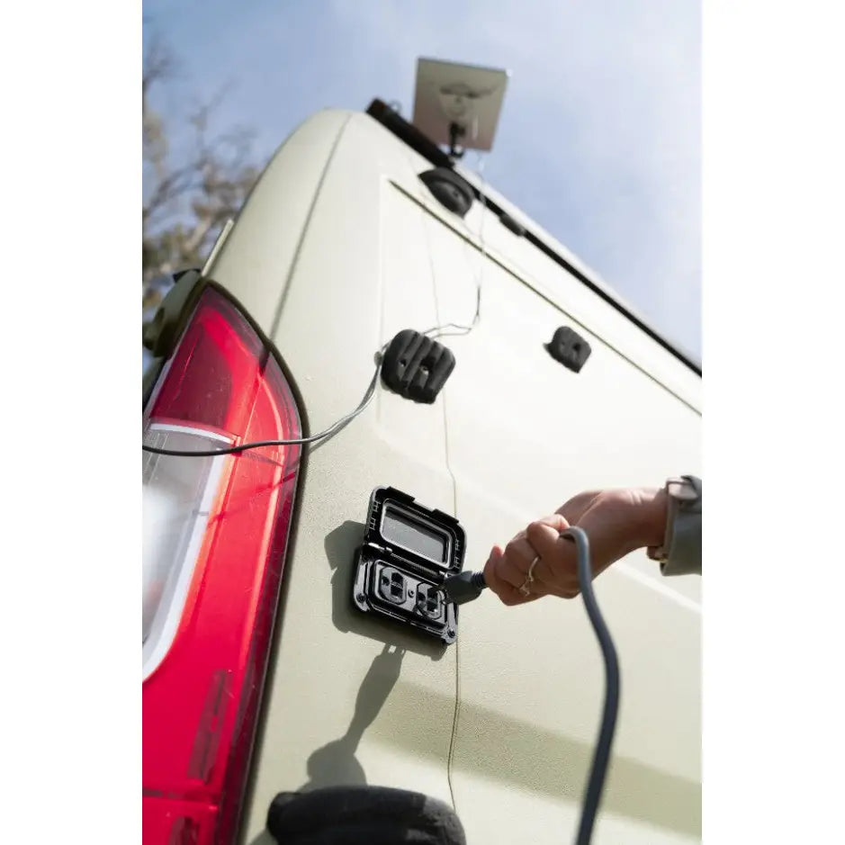 Scanstrut Premium Click-To-Close Design Receptacle SC-V-P1 - Ventura Series Dual 125V 20A AC