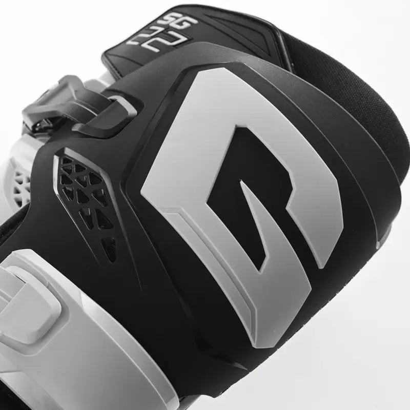 Sg22 Boots Black/White Sz 12 - GAERNE