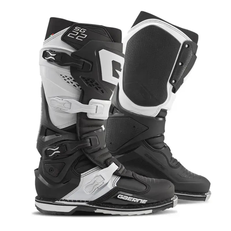 Sg22 Boots Black/White Sz 8 - GAERNE
