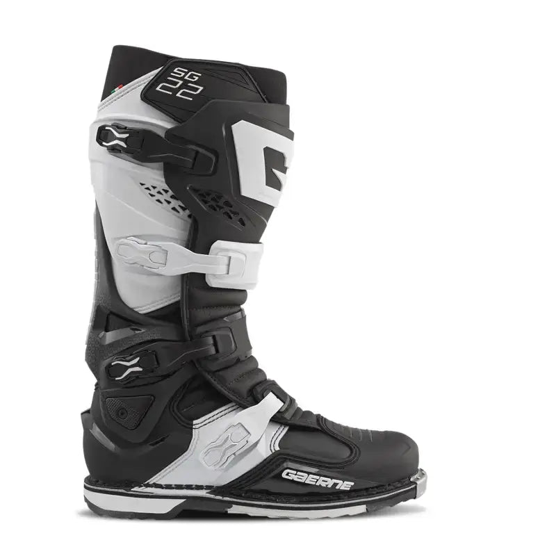 Sg22 Boots Black/White Sz 10 - GAERNE