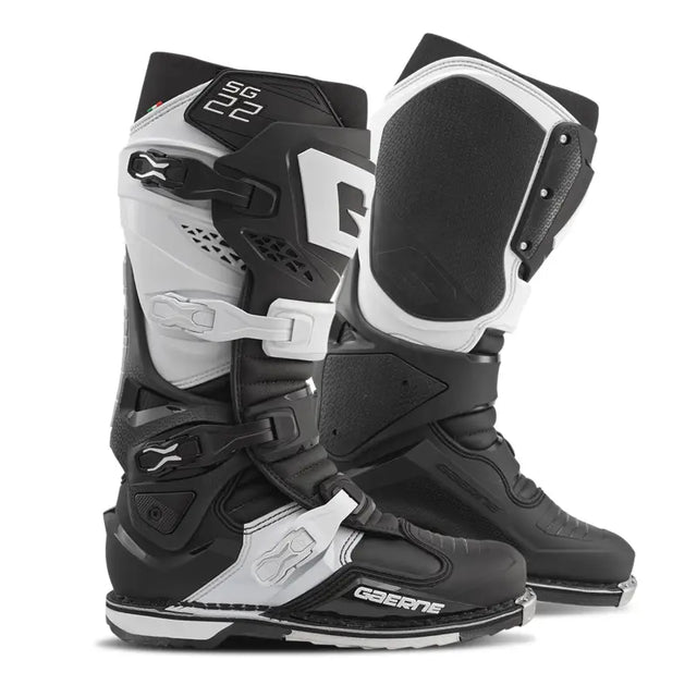 Sg22 Boots Black/White Sz 9 - GAERNE