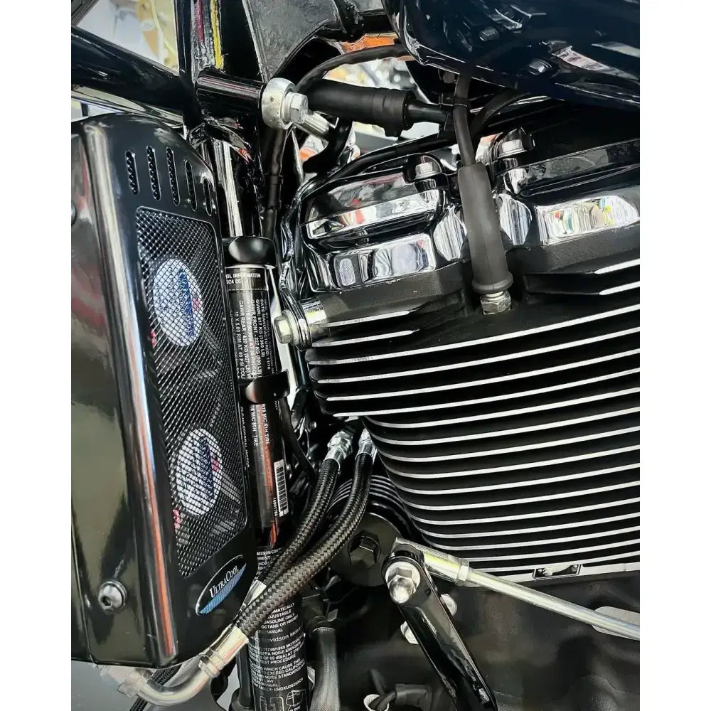 Side Mount Oil Cooler M8 Touring `17 23  Gloss Blk 