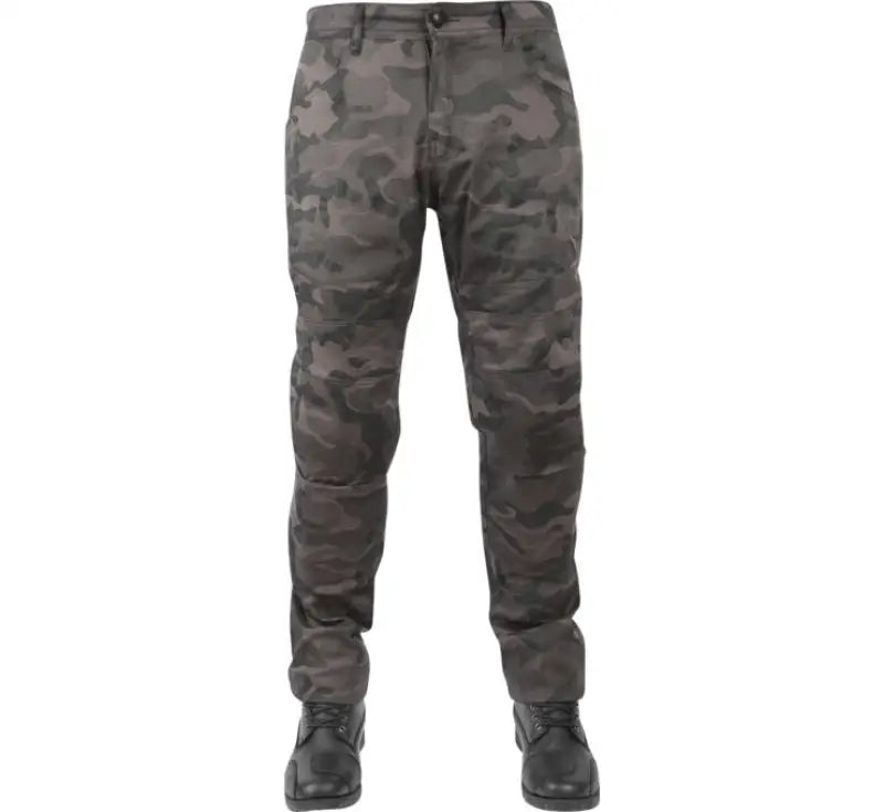 Camouflage-strength dogs war pant featuring trendy camouflage-patterned trousers in size 36X34