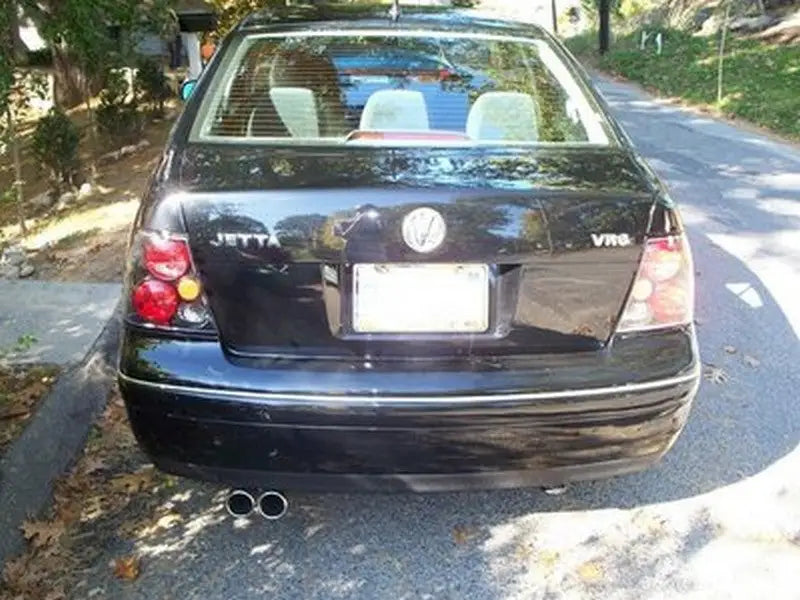 Spyder Volkswagen Jetta 99-04 Euro Style Tail Lights Black ALT-YD-VJ99-BK - Truck & Automotive