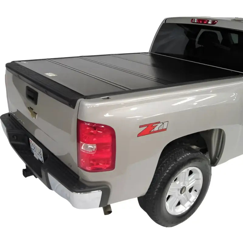 Black TFR045-03 Sawtooth tonneau cover on silver Ford Ranger Z71