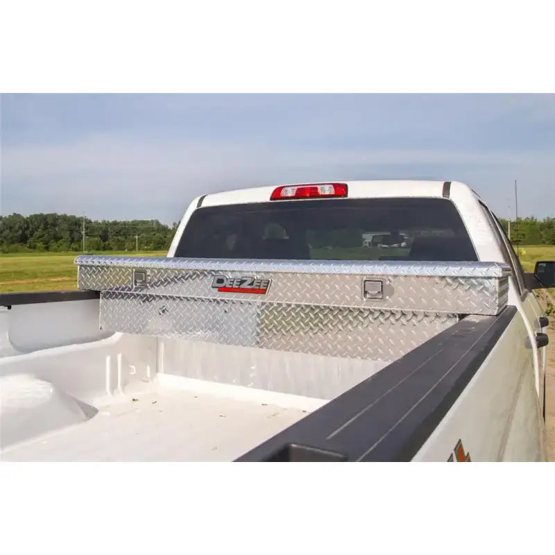 Tool Box Crossover; Single Lid; Diamond Tread; Silver; Aluminum; 69-3/4 Inch Length x 20 Width 12.2 Height; 8.4 Cubic