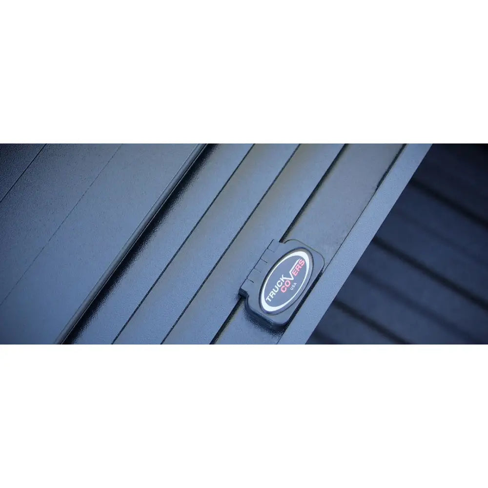 Truck Covers CR303MT Tonneau Cover