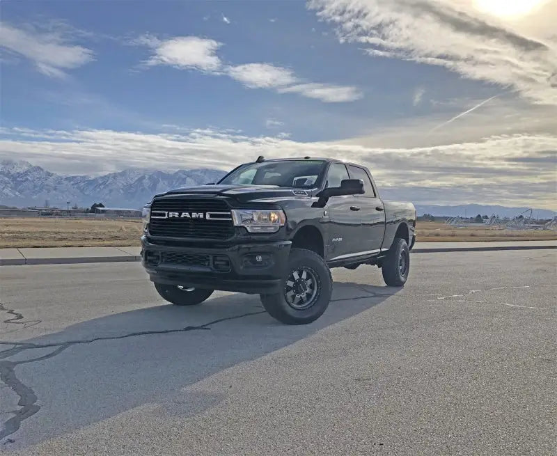Tuff Country 19-23 Dodge Ram 3500 4x4 3in Lift w/Front Shock Extension Brackets Kit - 33150