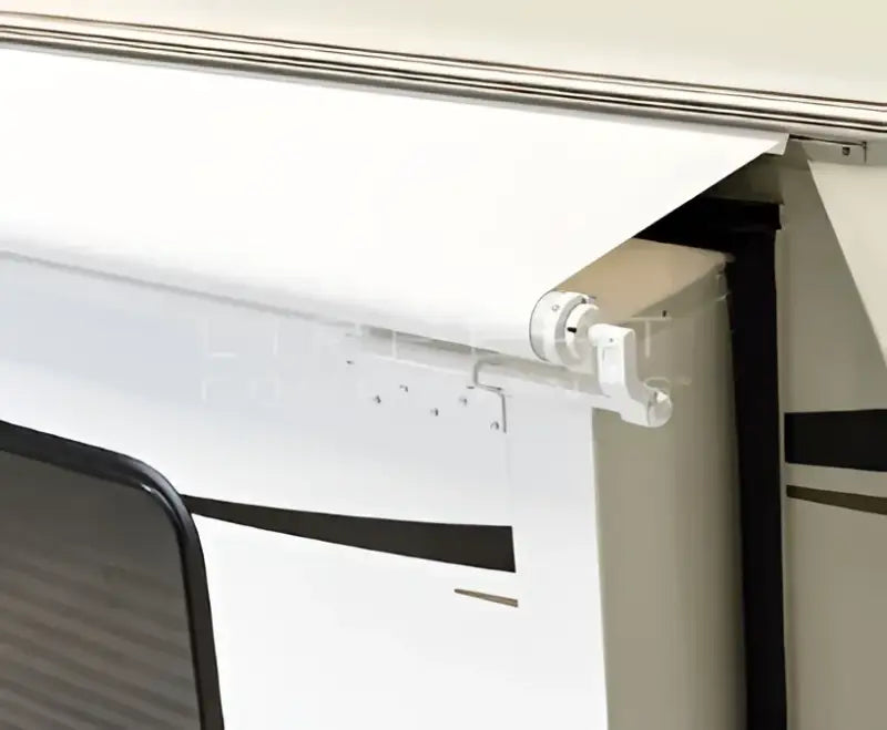 V000163300 Awning